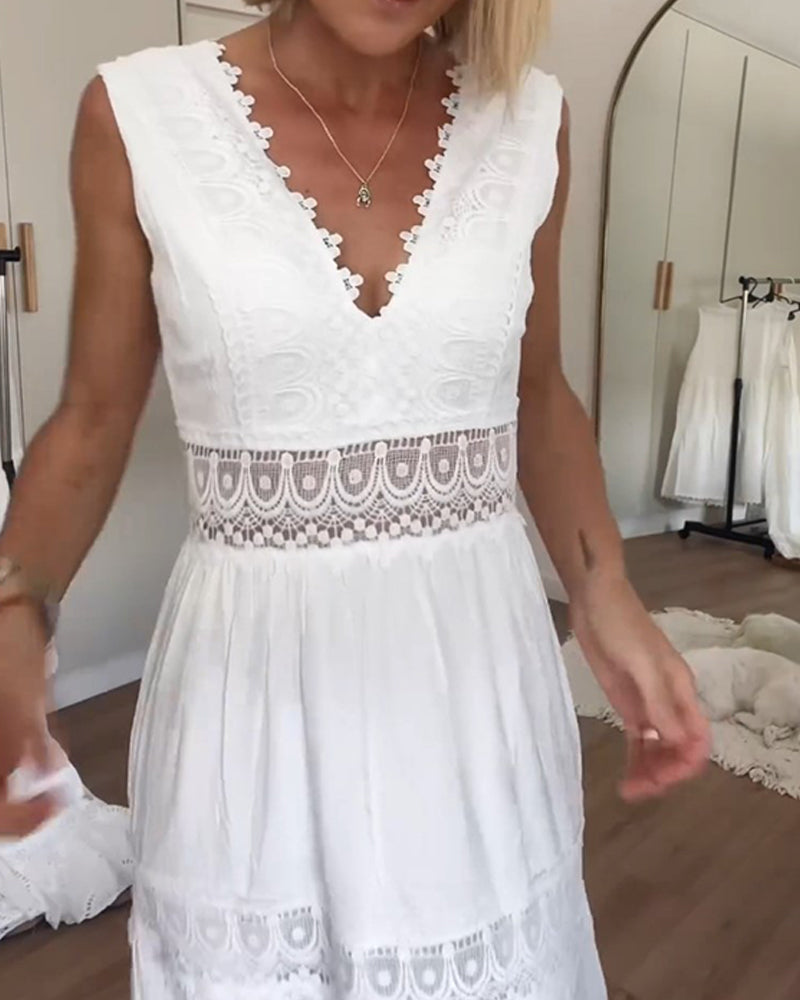 Aurélie | Vestido elegante de encaje con escote en V