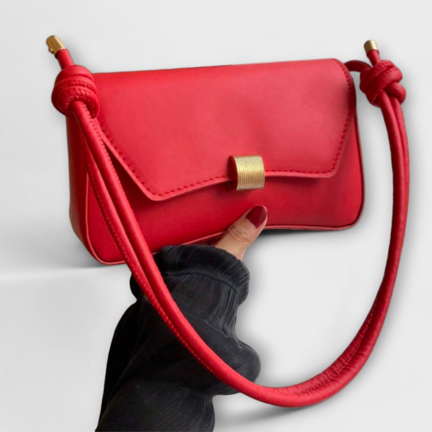Rita. – Bolso vintage con solapa