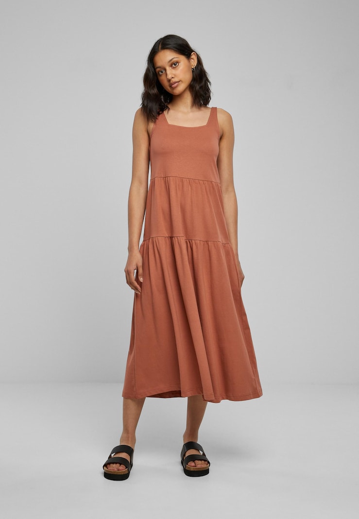 Vestido midi informal de verano con tirantes y diseño clásico