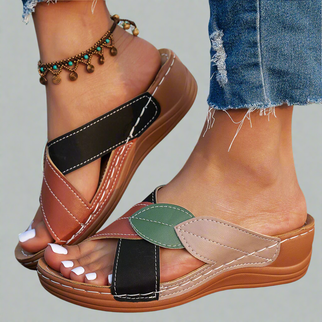 Nina | Sandalias de cuña hechas a mano de material premium