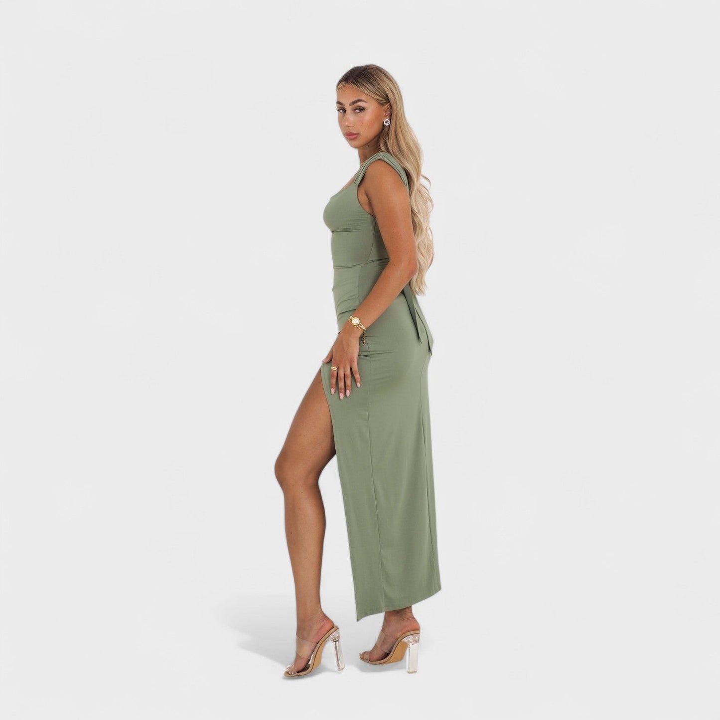 Bianca Esencial – El vestido que abraza tu silueta