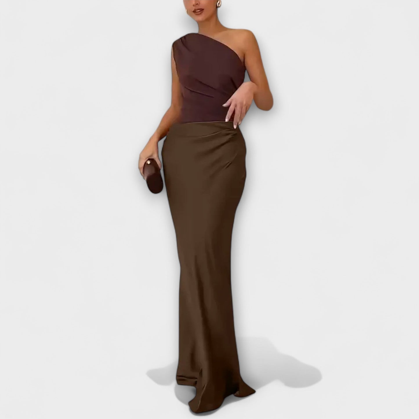 Vera – Vestido Asimétrico Satinado