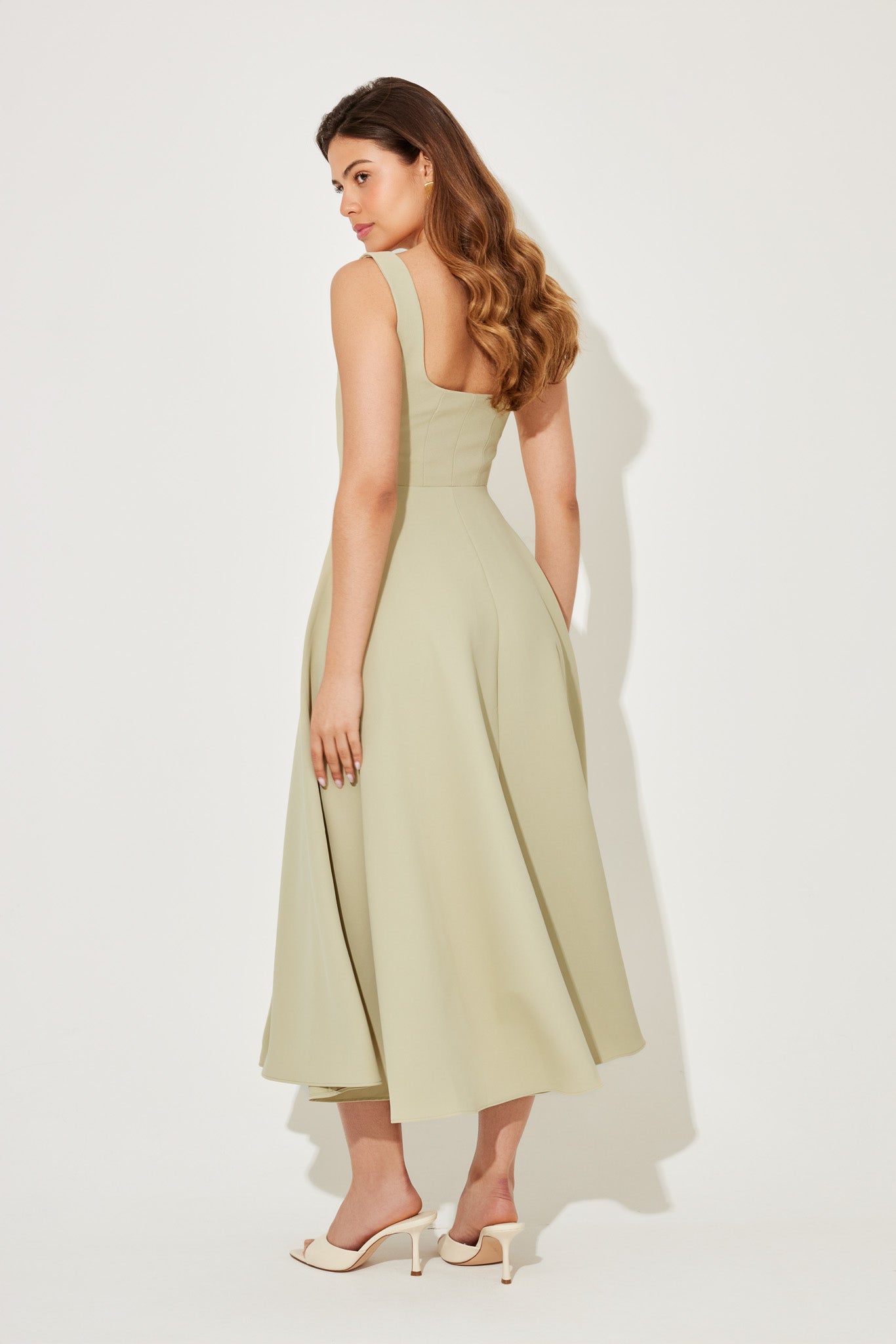 Amelia™ | Vestido Midi Fluido Atemporal