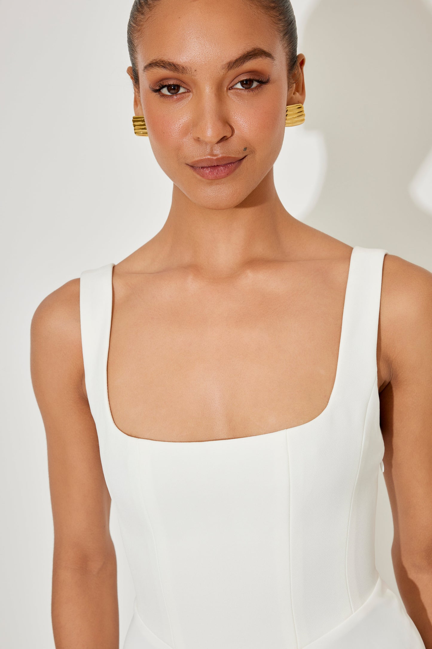 Amelia™ | Vestido Midi Fluido Atemporal