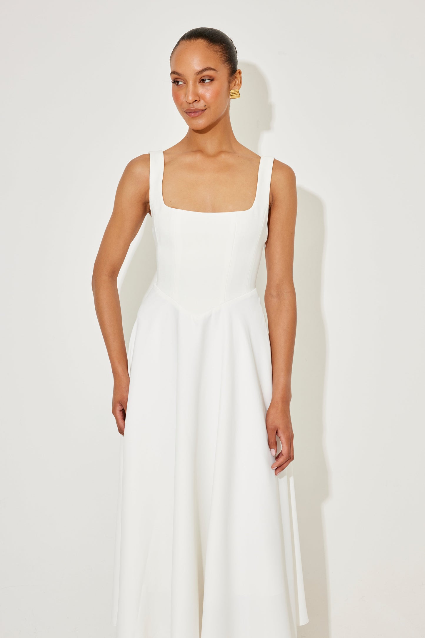 Amelia™ | Vestido Midi Fluido Atemporal