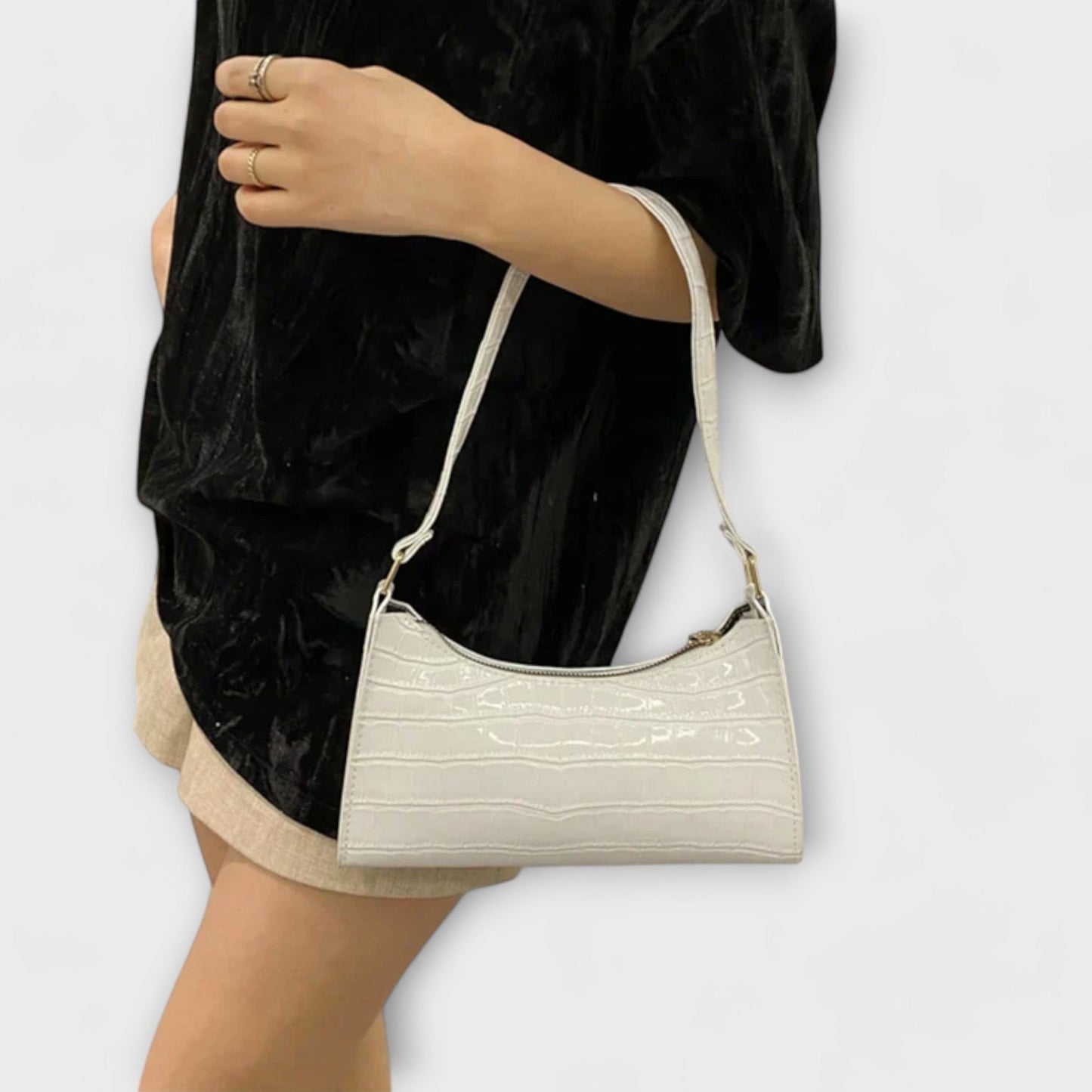 Rita. – Bolso de cuero brillante