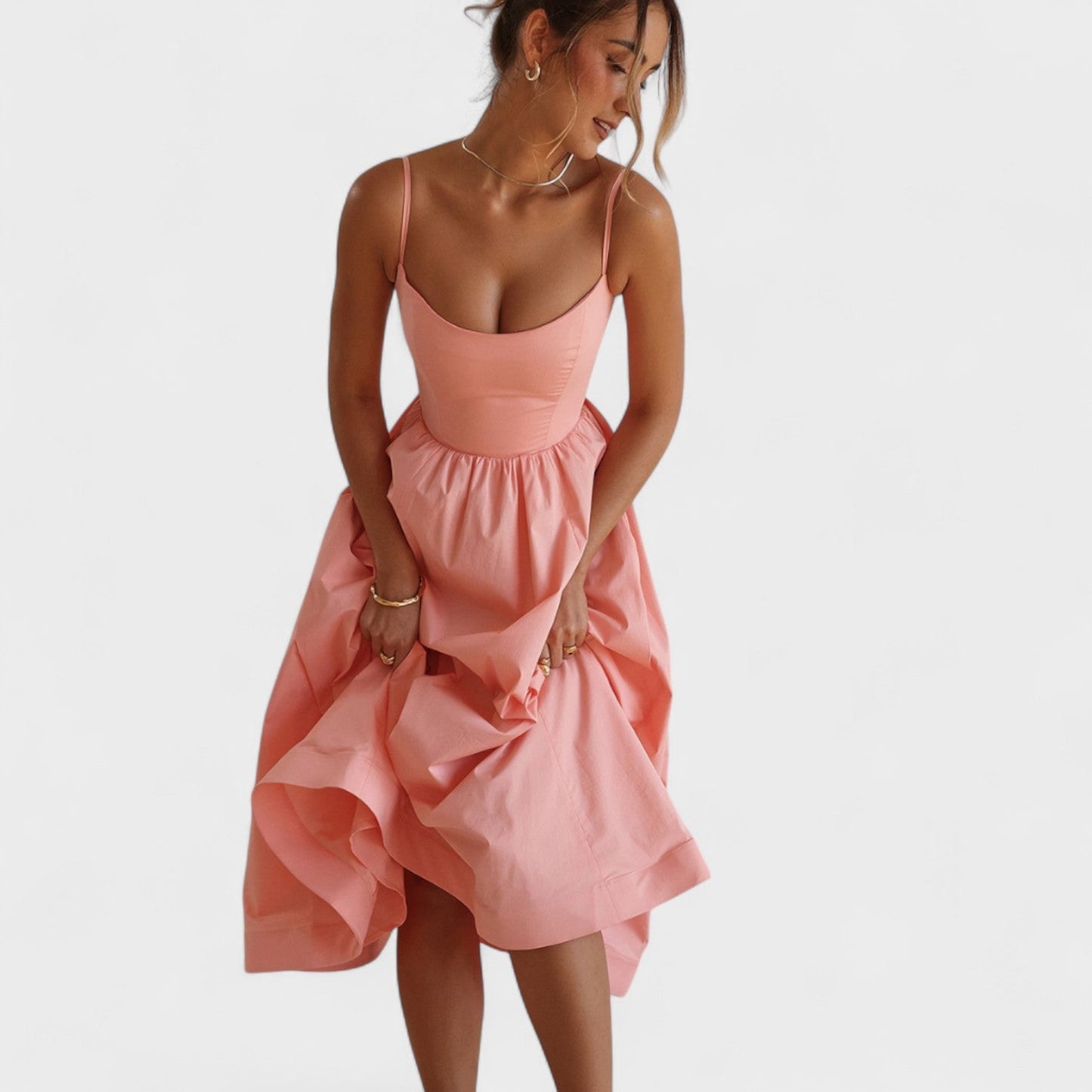 Isadora – El vestido midi que danza con el viento