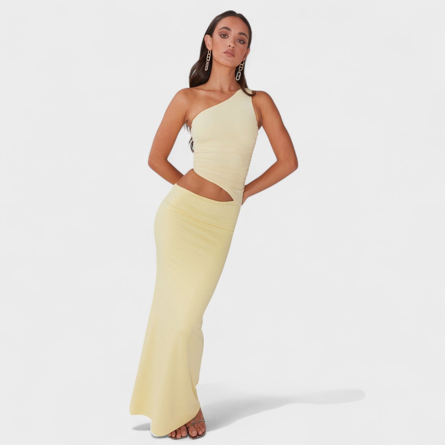 Seranella – Vestido Maxi Assimétrico com Recorte