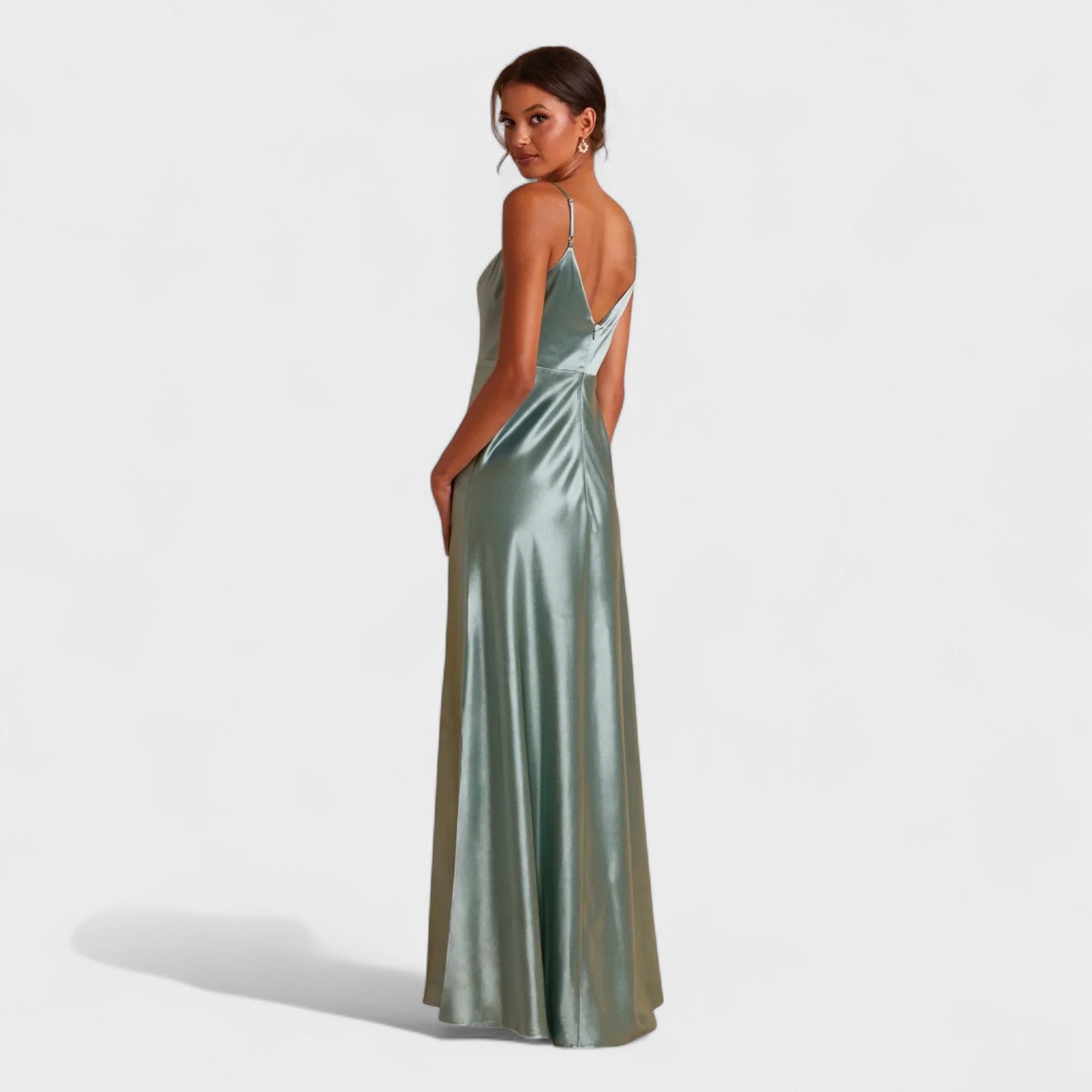 Lucía Satinada – Vestido Largo con Abertura