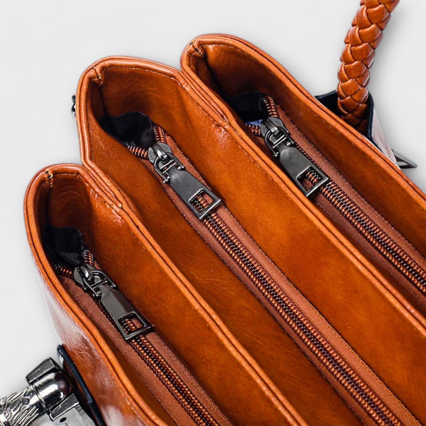 Rita. – Bolso tipo duffel elegante