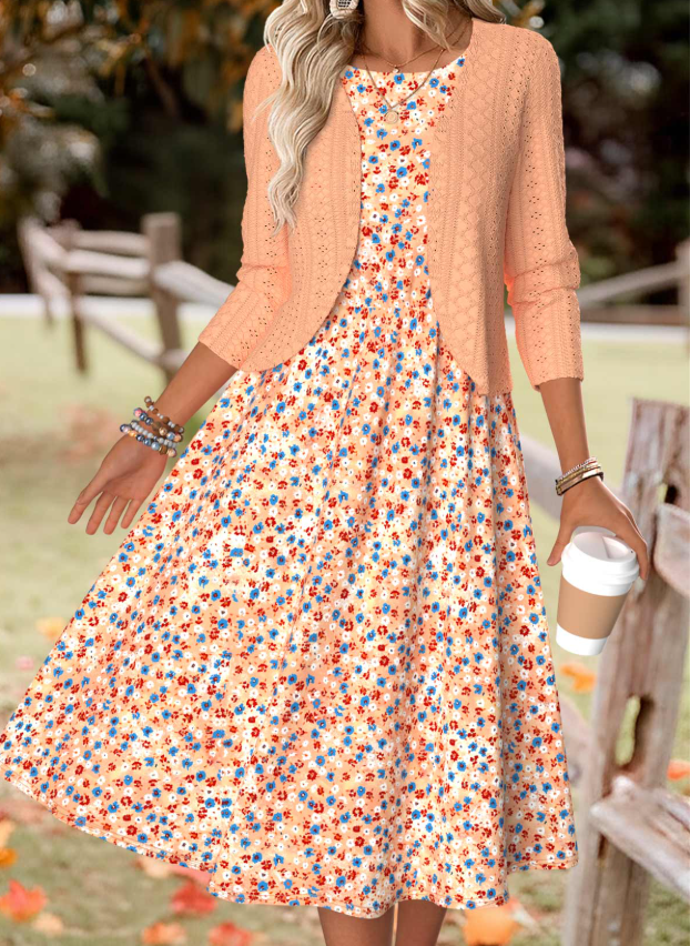 Vestido naranja con estampado de flores y mangas largas y chaleco