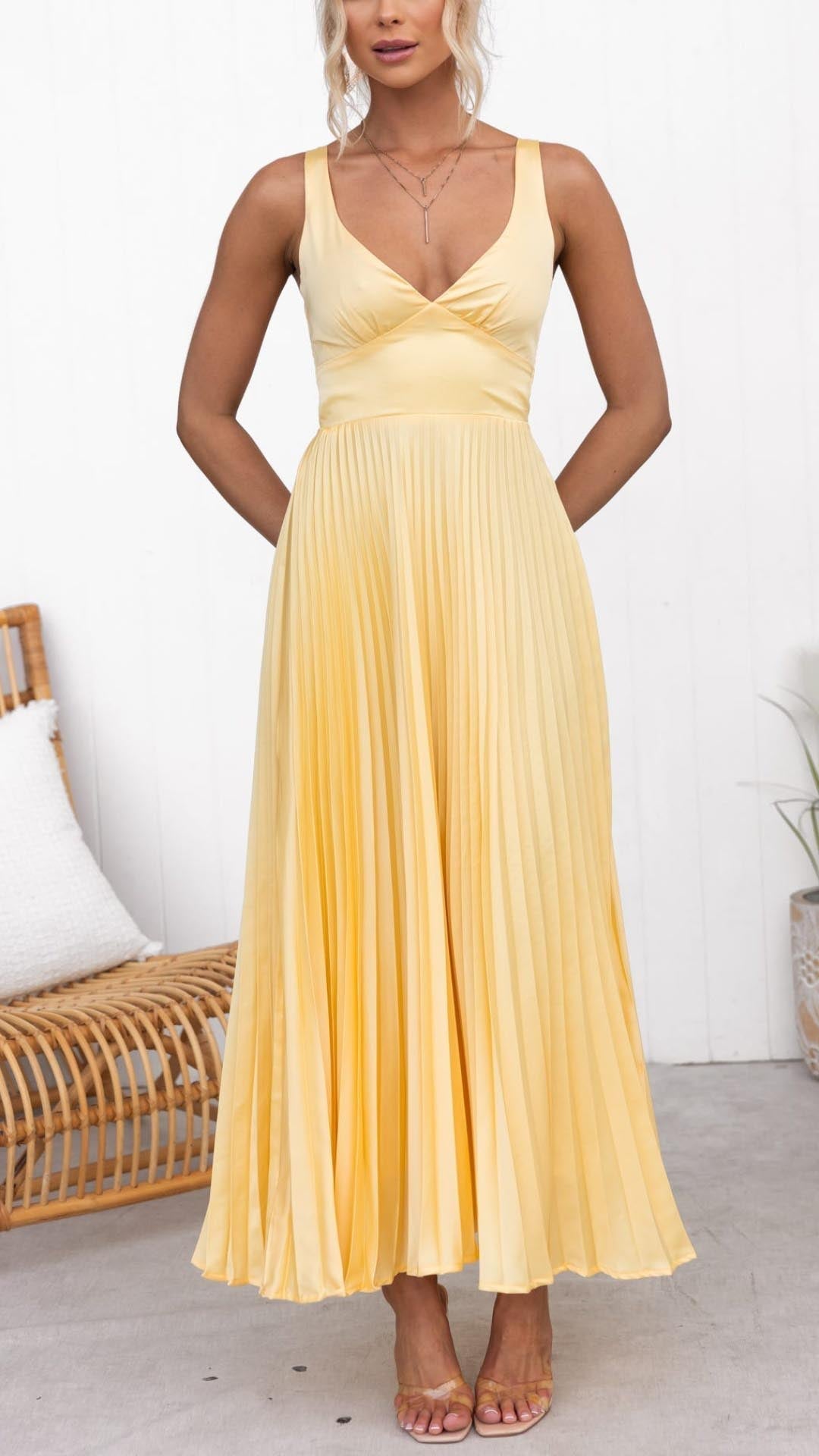 Aby | Vestido Maxí Amarillo con Escote en V Plisado