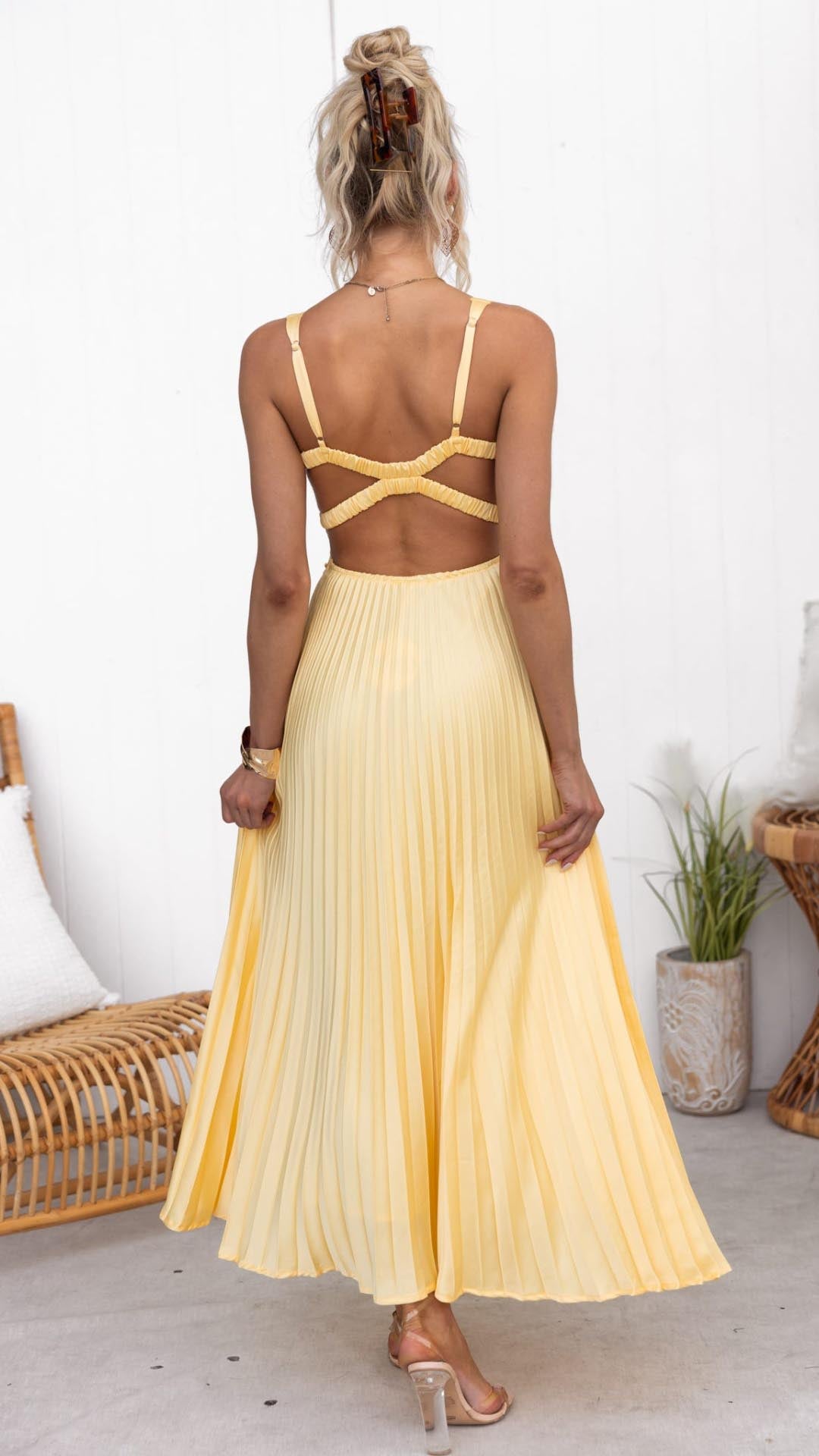 Aby | Vestido Maxí Amarillo con Escote en V Plisado