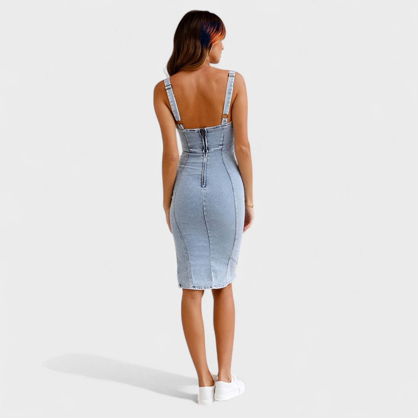 Valeria – Vestido Vaquero Ajustado con Abertura