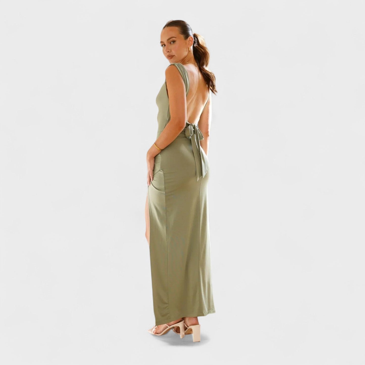Bianca Esencial – El vestido que abraza tu silueta