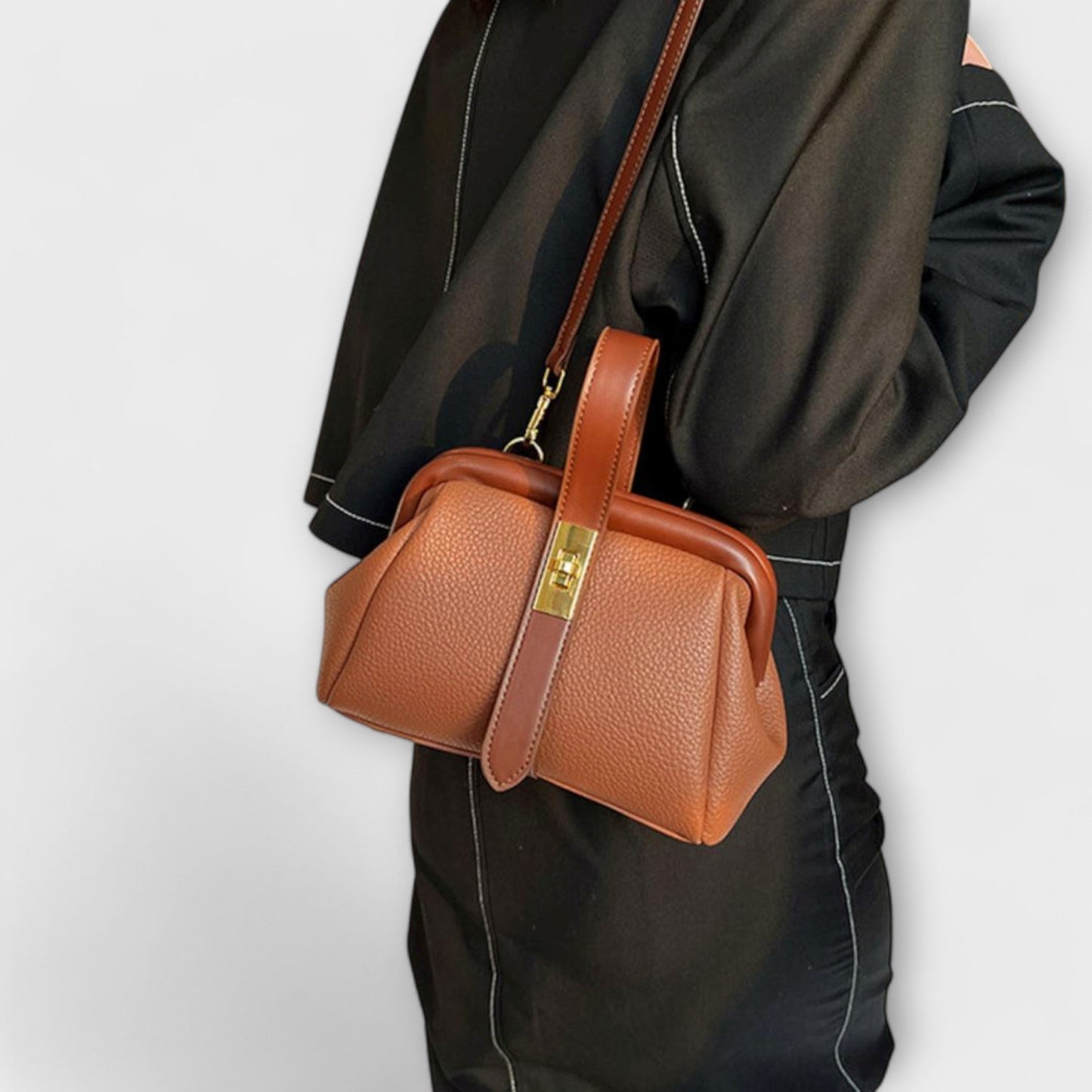Rita. – Bolso retro