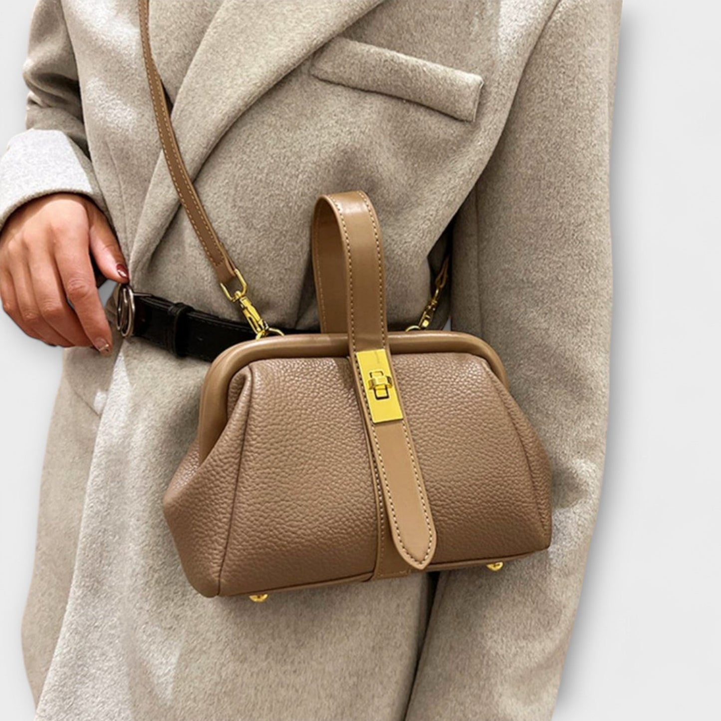Rita. – Bolso retro