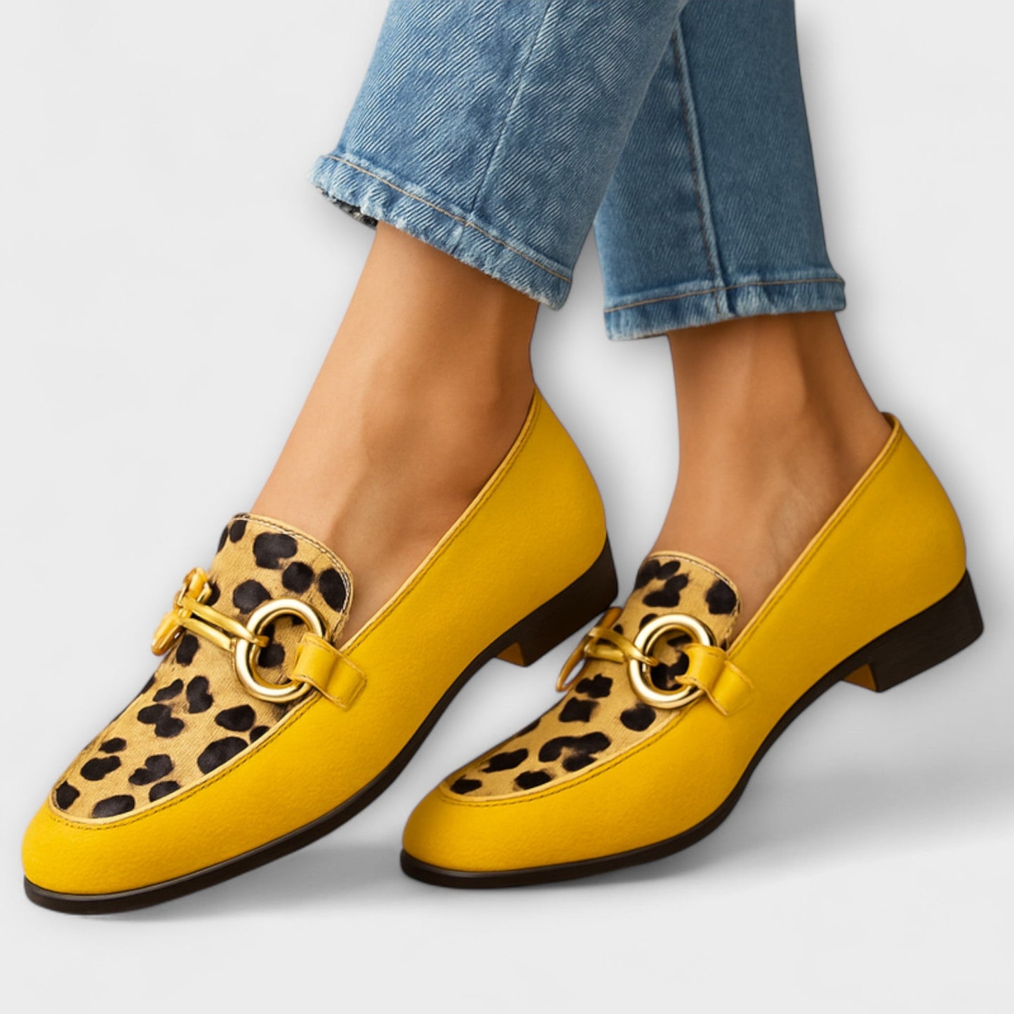 Zapatillas Sonia con Estampado Animal y Hebilla Decorativa