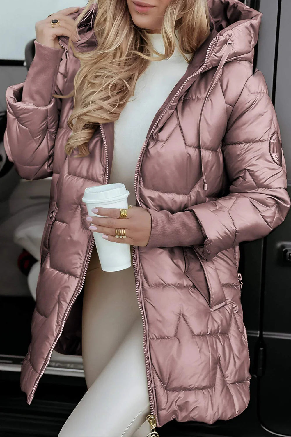 Nolwen - Abrigo de Invierno Elegante con Capucha y Acolchado