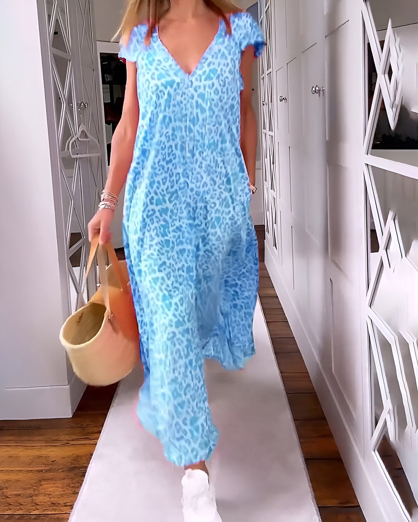 Véronique | Vestido largo de cuello en V con estampado y mangas cortas
