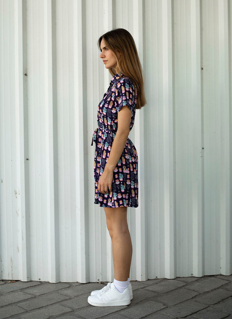 Vestido corto casual con mangas cortas para un mira diario con estilo