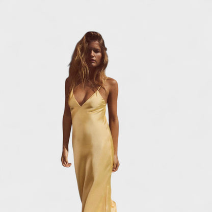 Alba – Vestido Satén de Espalda Abierta