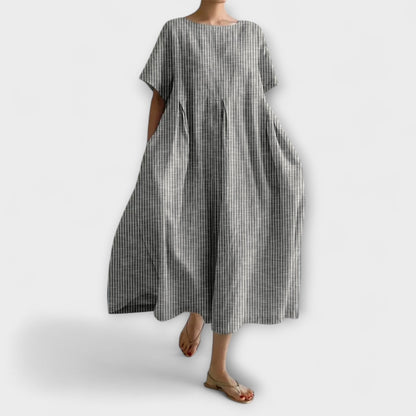 Vestido Catalina – Corte fluido con estampado clásico