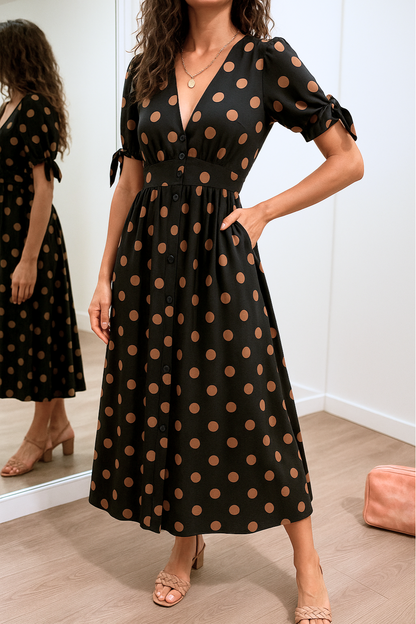 Brigitte™ | Elegante vestido de lunares con escote en V