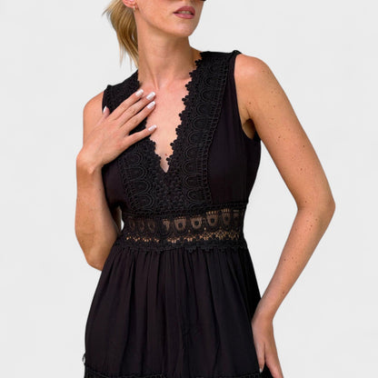 Noémie – El vestido bordado que revela tu lado más romántico