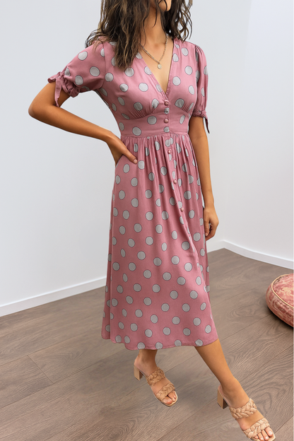 Brigitte™ | Elegante vestido de lunares con escote en V