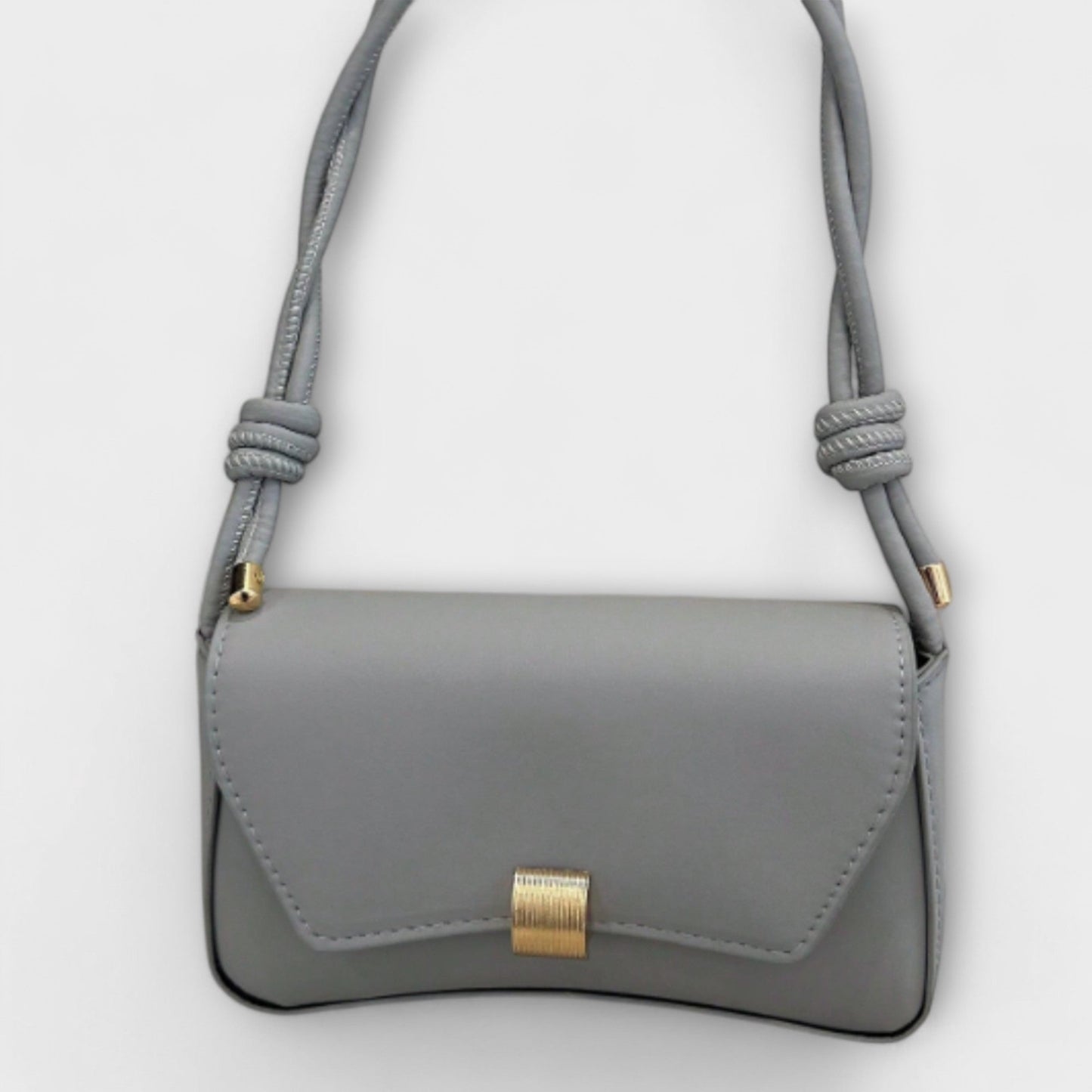 Rita. – Bolso vintage con solapa
