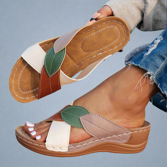 Nina | Sandalias de cuña hechas a mano de material premium