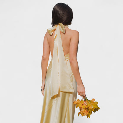 Martina – Vestido Satinado de Lazo
