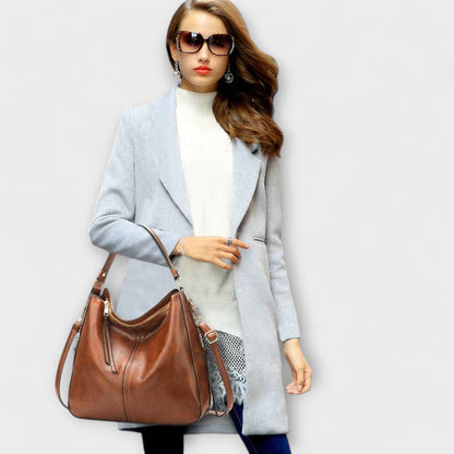 Rita. – Bolso grande