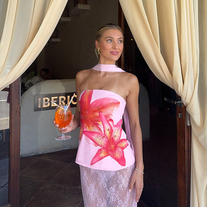 Ariah | Top sin mangas floral con bufanda