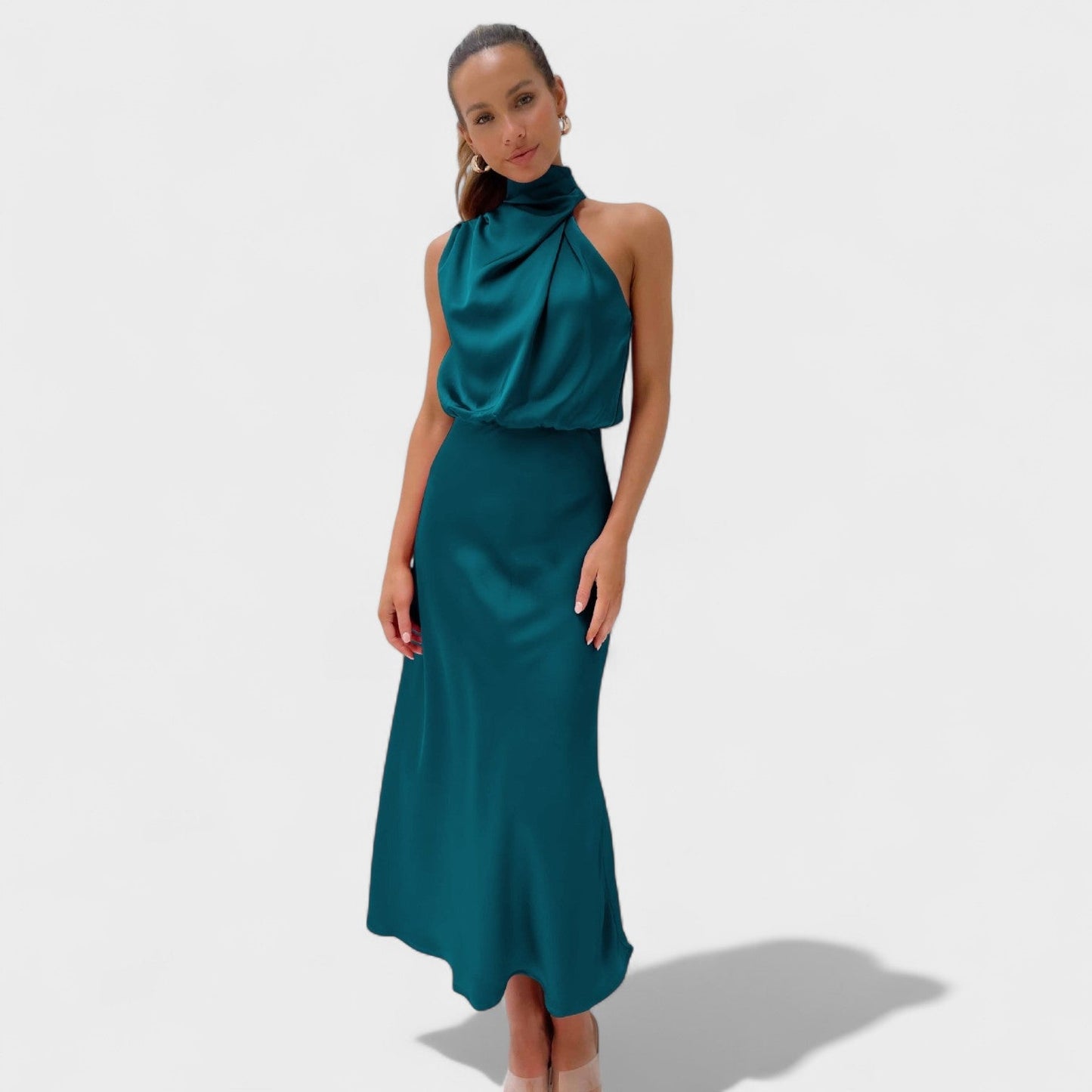 Alba – Vestido de Elegancia Satinada