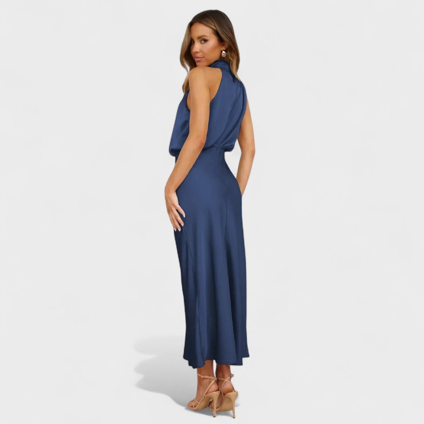 Alba – Vestido de Elegancia Satinada
