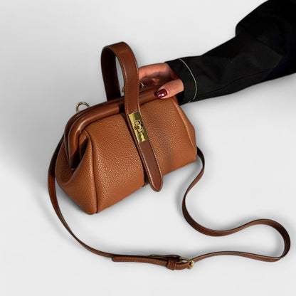 Rita. – Bolso retro