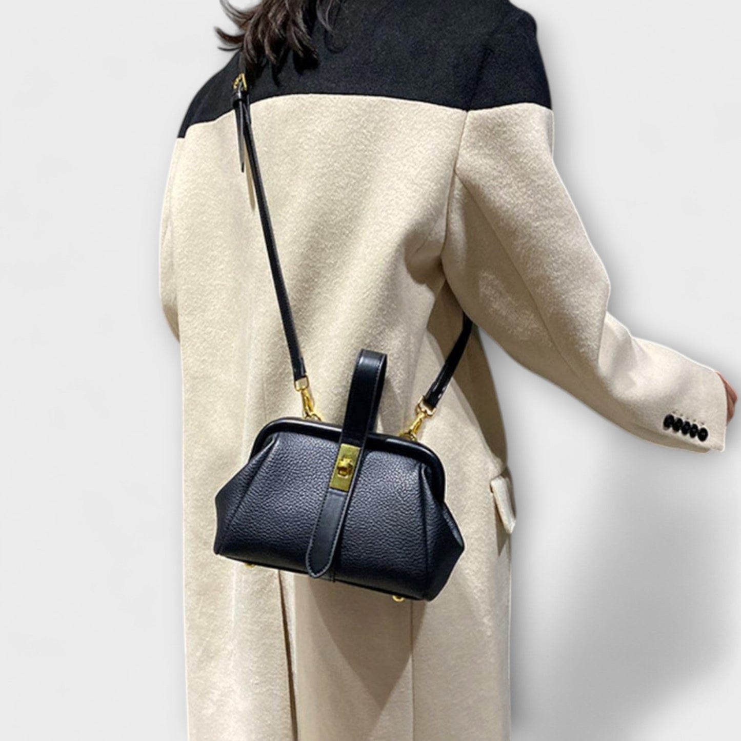 Rita. – Bolso retro