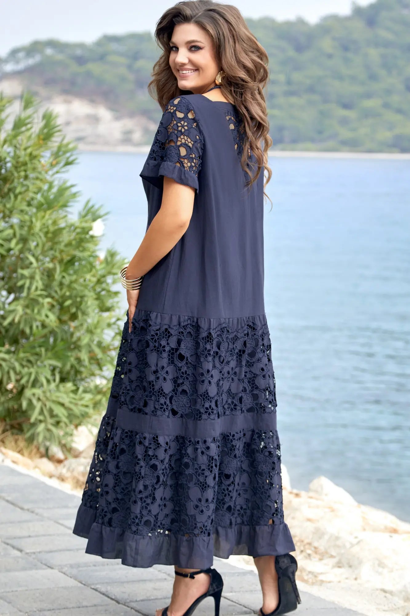 Kalina | Vestido largo de encaje azul marino
